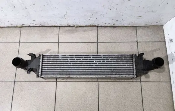 Mercedes-Benz CLS C218 X218 Intercooler radiator A2045000200