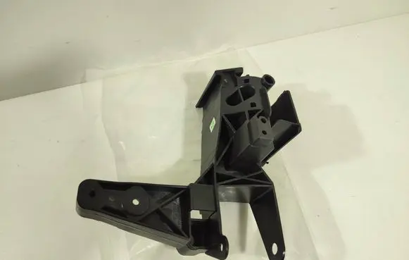 Mercedes-Benz A W177 Radiator support slam panel bracket A1776222300 1776222300