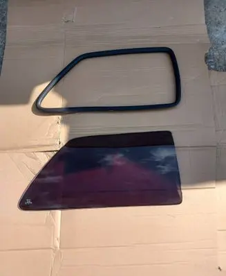 Volkswagen Golf II Rear side window 43R000980 DOT36AS2M126