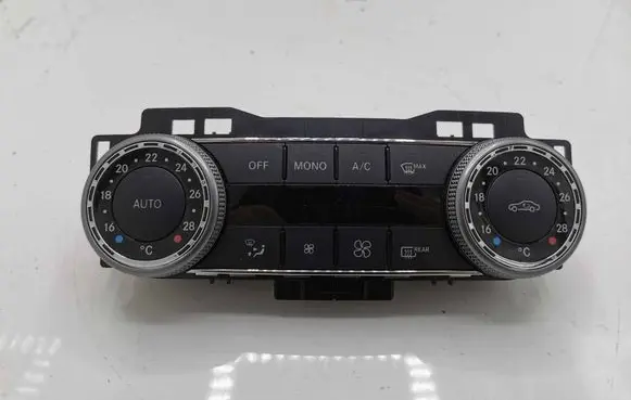 Mercedes-Benz GLK (X204) Climate control unit 2048305790 330800 01HW0708