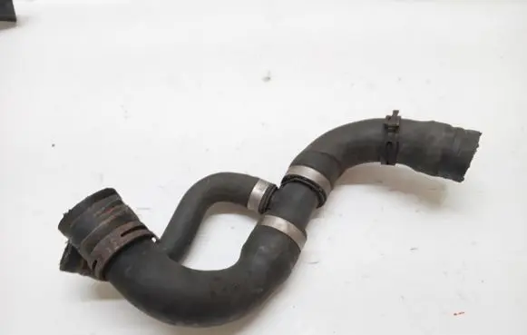 Opel Zafira B Engine coolant pipe/hose 13223886
