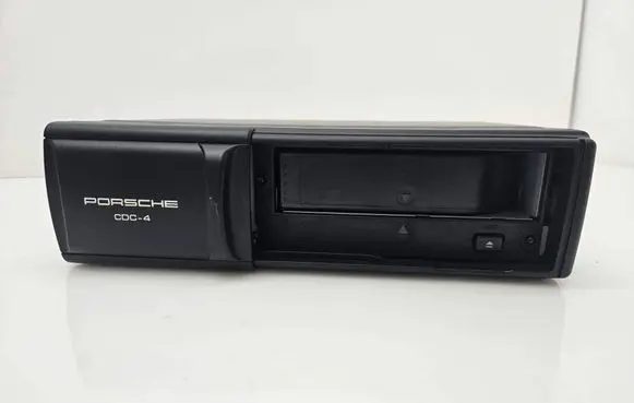 Porsche Cayenne (9PA) CD/DVD changer CFA00051A