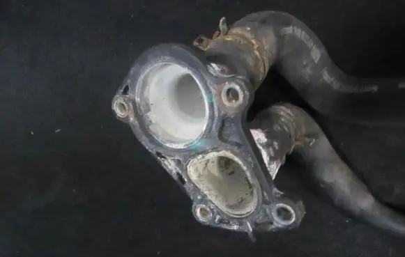 Ford Focus Engine coolant pipe/hose 98mm9k478da 98mm-9k478-da