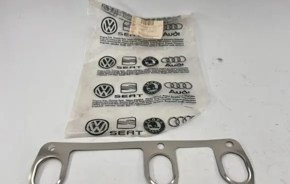 Volkswagen Polo IV 9N3 Other exhaust manifold parts 045253039 29022008