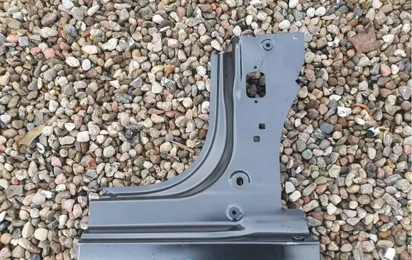 Renault Clio V Pillar (middle) 