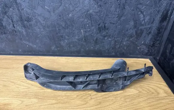 Volkswagen Golf V Headlight/headlamp mounting bracket 1K0807889B