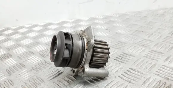 Volkswagen Tiguan Water pump