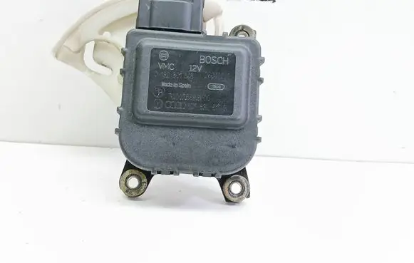 Audi A4 S4 B5 8D Air flap motor/actuator 0132801148 8D1820511E 700025693F00