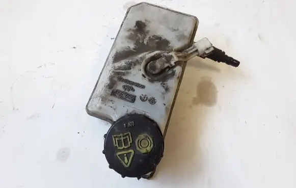 Ford Focus Brake fluid reservoir 03350891031