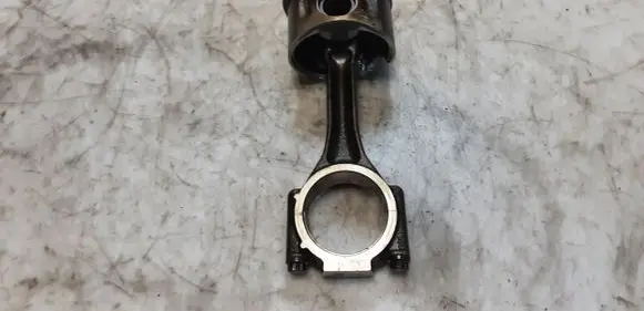 Volkswagen Golf V Piston with connecting rod 038J 221107 052158