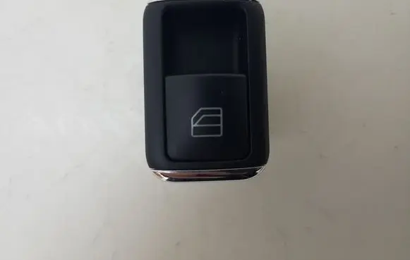 Mercedes-Benz E W212 Electric window control switch A2048707358