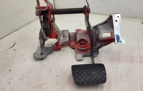 Porsche Macan (95B) Brake pedal 95B723031B