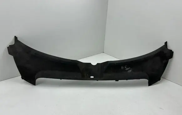 Radiator trim