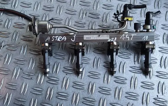 Opel Astra J Fuel injectors set 55577580 0280158205 0280151267