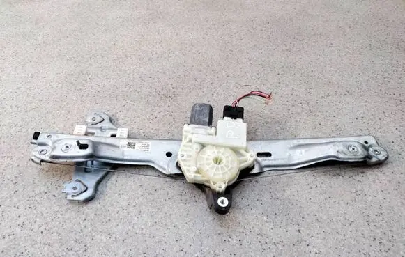 Nissan Qashqai Front door electric window regulator 80700HV00C29 80700HV00C