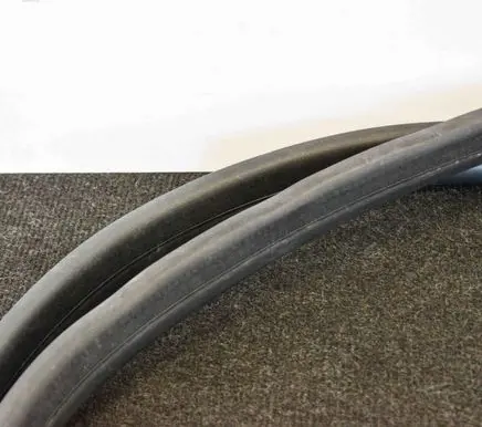 Volvo XC60 Rubber seal front coupe door 