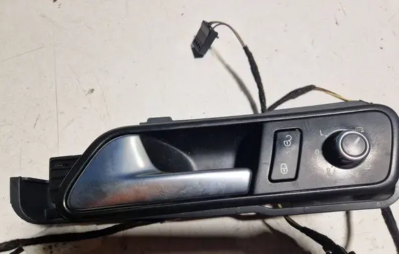 Volkswagen Touran II Front door interior handle 1T0837197A