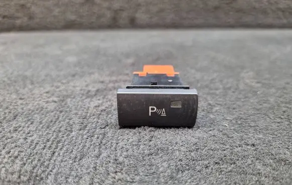 Audi A6 S6 C6 4F Parking (PDC) sensor switch 4F0919281