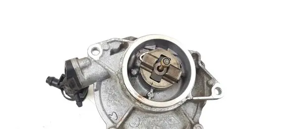 Nissan Navara D40 Vacuum pump 8200807472A