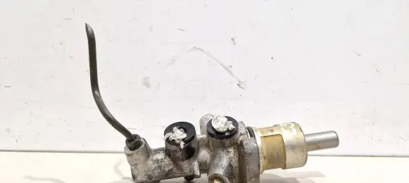 BMW 5 E39 Master brake cylinder 32066792
