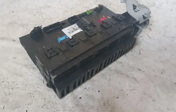 Mercedes-Benz E W211 Fuse module 2115452101