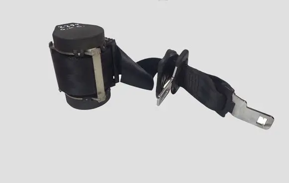 Peugeot 308 Third row seat belt 8303023 0407373