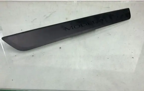 Tesla Model Y Front sill trim cover 1494301-00-B