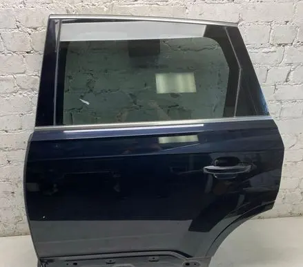 Audi Q7 4M Rear door