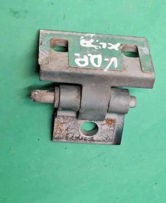 Volvo XC90 Front door upper hinge 