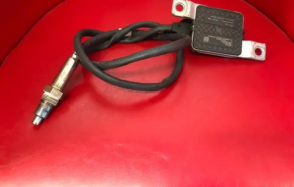 Volkswagen Golf VII Lambda probe sensor 04L907807B