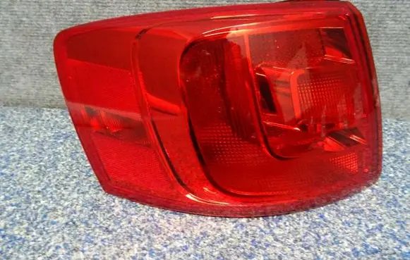 Volkswagen Jetta VI Rear/tail lights 5C6945095