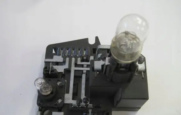 Audi A3 S3 A3 Sportback 8P Headlight/headlamp bulb 4F9945221A