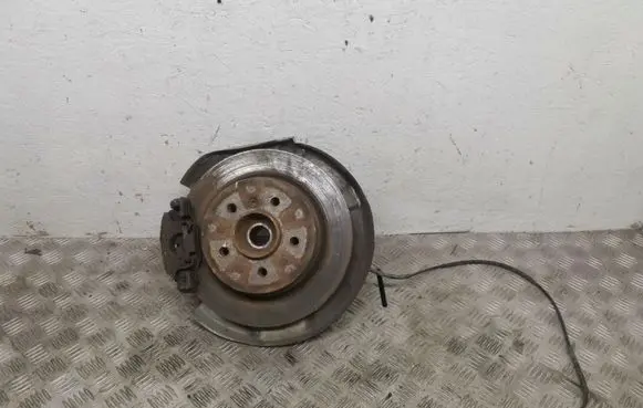 BMW 3 E90 E91 Rear wheel hub 