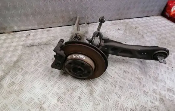 Mercedes-Benz A W176 Stub axle 