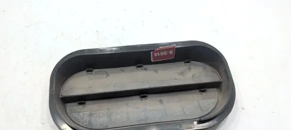 Volkswagen PASSAT B8 Quarter panel pressure vent 6R0819465A
