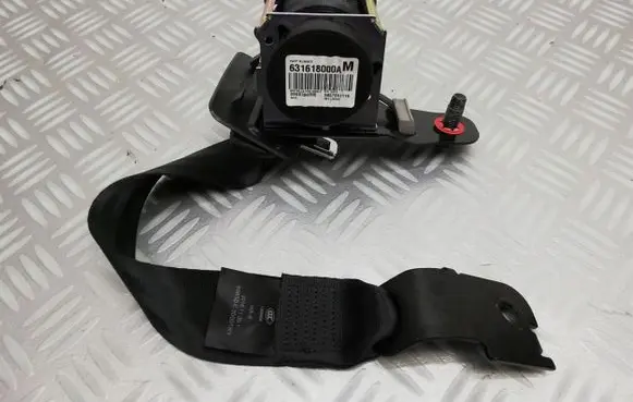 Hyundai Sonata LF Rear seatbelt 631618000A