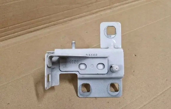 Renault Trafic III (X82) Fender mounting bracket 2310R