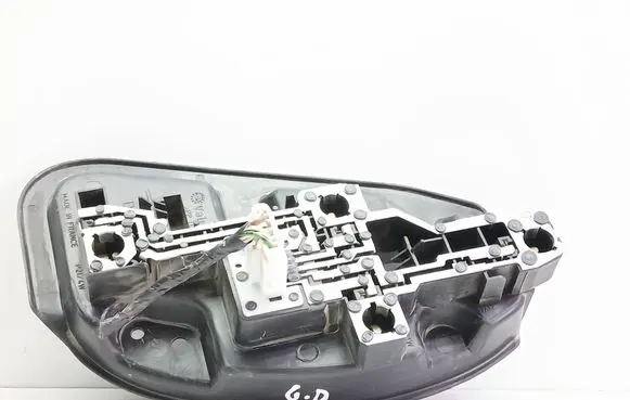 Citroen C5 Tail light bulb cover holder 