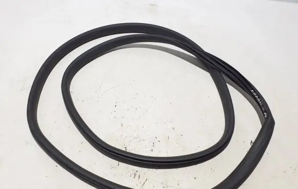 Volkswagen Amarok Rear door rubber seal (on body) 2H7839911J