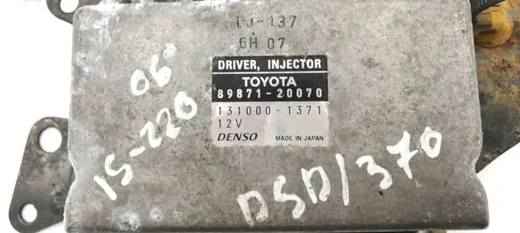 Toyota Avensis T250 Injection control unit/module 8987120070