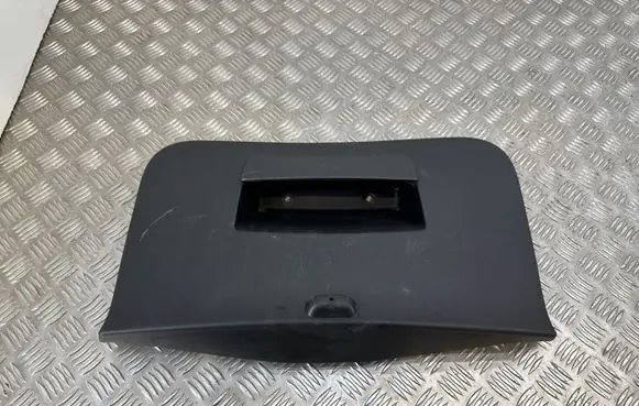 Dacia Sandero Tailgate trim 8200732412