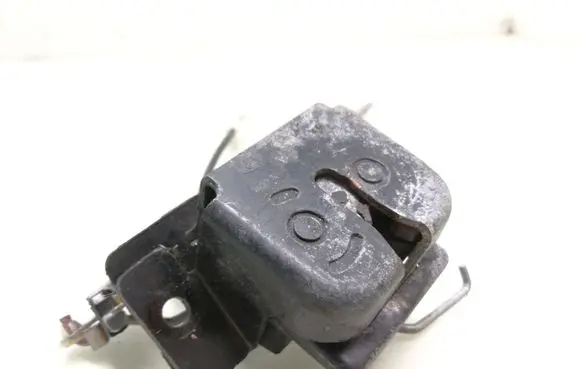 KIA Sorento Tailgate/trunk/boot lock/catch/latch 812303E000