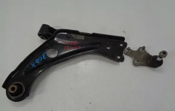 Peugeot 3008 II Front lower control arm/wishbone