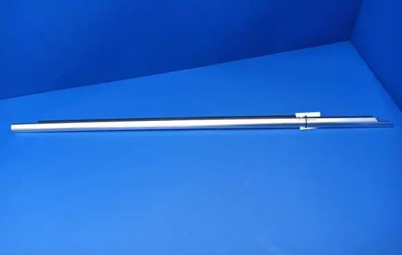 Front door glass trim molding