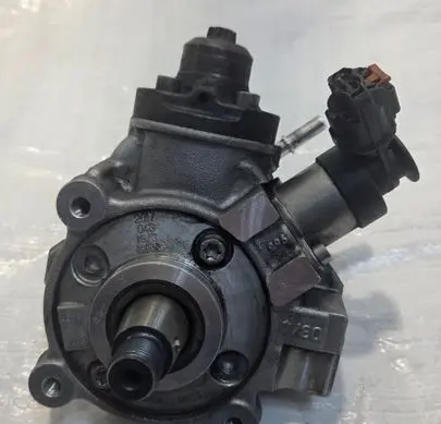 Opel Grandland X Fuel injection high pressure pump 9811347380