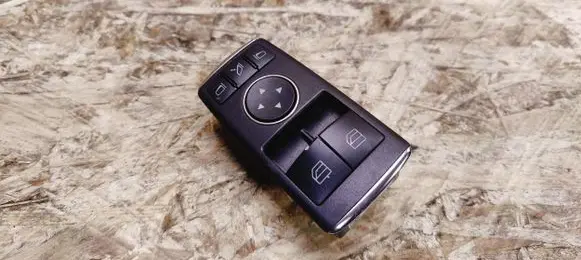 Mercedes-Benz SLK R172 Electric window control switch A1729057100