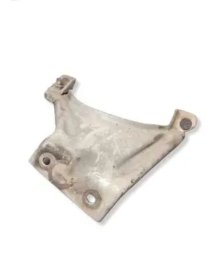 Volkswagen PASSAT B8 Muffler mount bracket/holder 5Q0253461B