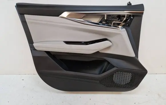 Renault Austral Front door card panel trim 809018683R