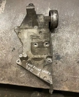 Land Rover Range Rover Sport L320 Generator/alternator bracket AH3210239BA AH3210239