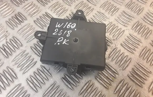 Mercedes-Benz A W169 Door control unit/module 1698207326 A1698207326